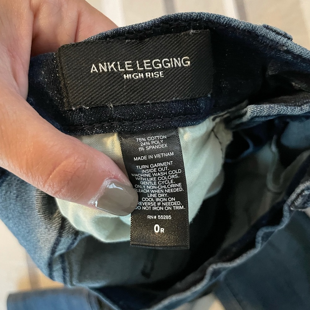 Express High Rise Skinny - Picture 4 of 4